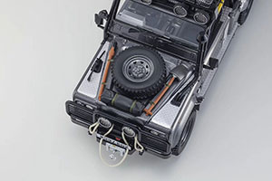 LAND ROVER DEFENDER FROM THE MOVIE LARA CROFT TOMB RAIDER GRAY — фото 7