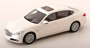 NISSAN CLIMA HYBRID 2015 WHITEMETALLIC