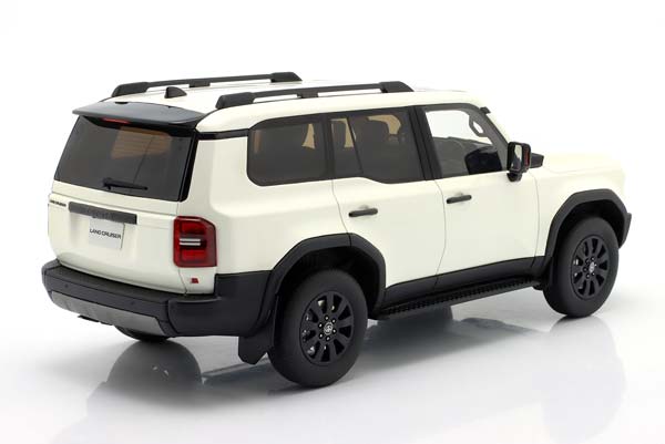 TOYOTA LAND CRUISER 250 YEAR 2024 WHITE / ТОЙОТА ЛАНД КРУИСЕР 250 БЕЛЫЙ — фото 2