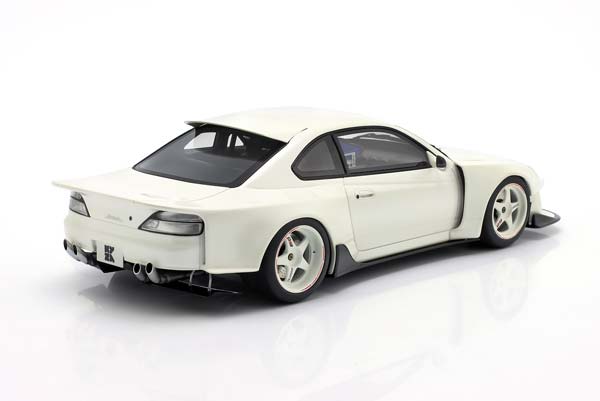 NISSAN SILVIA (S15) COUPE KHYZYL SALEEM 2002 WHITE / НИССАН СИЛЬВИЯ S15 КУПЕ КХЙЗЙЛ САЛИМ БЕЛЫЙ — фото 2