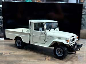 TOYOTA LAND CRUISER 40 PICKUP WHITE / ТОЙОТА ЛЕНД КРУЗЕР 40 ПИКАП БЕЛЫЙ — фото 3