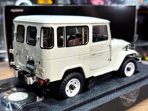 TOYOTA LAND CRUISER 40 VAN (BJ42V) WHITE / ТОЙОТА ЛЕНД КРУЗЕР 40 ФУРГОН BJ42V БЕЛЫЙ — фото 5