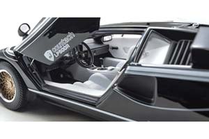 LAMBORGHINI COUNTACH LP500R BLACK/WHITE (08320C) 1:18 — фото 5