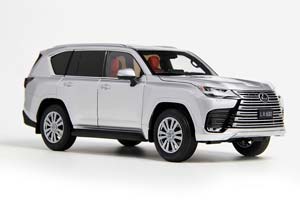 LEXUS LX600 2024 SILVER / ЛЕКСУС ЛХ600 СЕРЕБРИСТЫЙ — фото 2