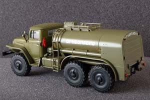 УРАЛЬСКИЙ ГРУЗОВИК БЕНЗОВОЗ ТЗ-5-375 (ЛЕГЕНДАРНЫЕ ГРУЗОВИКИ СССР #10) — фото 8