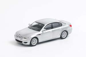 BMW M5 E60 2004, SILVER (ДЛИНА МОДЕЛИ 6-10 СМ)