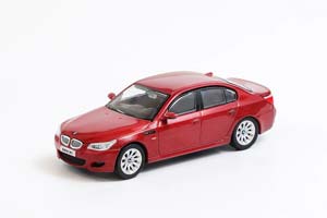 BMW M5 E60 2004, RED (ДЛИНА МОДЕЛИ 6-10 СМ)