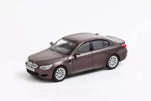 BMW M5 E60 2004, BROWN (ДЛИНА МОДЕЛИ 6-10 СМ)