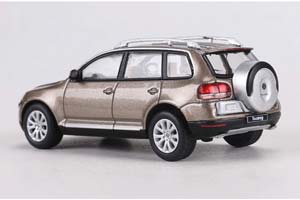 VOLKSWAGEN TOUAREG TYP 7L WITH ST 2007 / ФОЛЬКСВАГЕН ТУАРЕГ ТИП 7L СТ ЗОЛОТИСТЫЙ — фото 2