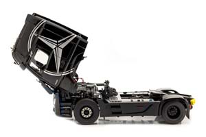MERCEDES-BENZ ACTROS GIGASPACE 4X2 SZM BLACK WITH MERCEDES DESIGN / МЕРСЕДЕС-БЕНЦ ACTROS GIGASPACE 4X2 SZM ЧЕРНЫЙ С ДИЗАЙНОМ MERCEDES — фото 3