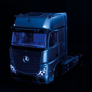 MERCEDES ACTROS GIGASPACE 4X2 TOWING VEHICLE WITH ILLUMINATION 2022 RED — фото 2