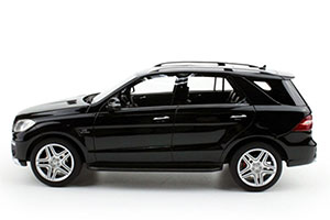 MERCEDES-BENZ ML63 AMG W166 ЧЕРНЫЙ — фото 3