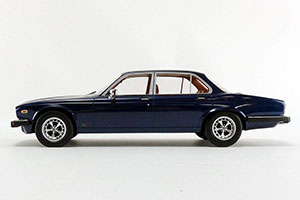 JAGUAR XJ6 1982 DARK BLUE LIMITED EDITION 250 PCS — фото 3