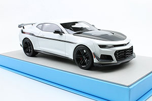 CHEVROLET CAMARO ZL1 1LE HENNESSEY EXORCIST БЕЛЫЙ С ЧЕРНЫМ — фото 3