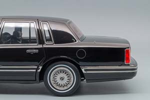 LINCOLN TOWN CAR 1990, BLACK — фото 11