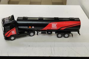 MERCEDES ACTROS OIL TANK 2023 LUKOIL RED/BLACK / МЕРСЕДЕС АКТРОС БЕНЗОВОЗ ЛУКОЙЛ 2023 КРАСНО-ЧЕРНЫЙ — фото 5