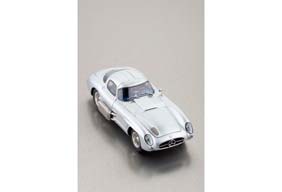 MERCEDES 300 SLR UHLENHAUT COUPE WITH MUFFLER (BLUE INTERIOR) 1955 SILVER — фото 15
