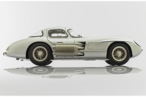 MERCEDES 300 SLR UHLENHAUT COUPE WITH MUFFLER (BLUE INTERIOR) 1955 SILVER — фото 4