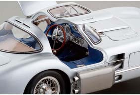 MERCEDES 300 SLR UHLENHAUT COUPE WITH MUFFLER (BLUE INTERIOR) 1955 SILVER — фото 7