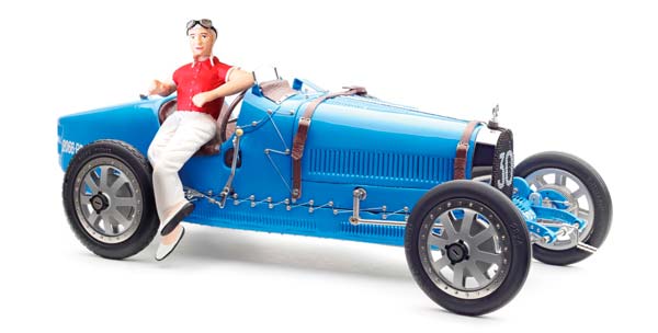 BUGATTI TYPE 35 GRAND PRIX BRIGHT BLUE LIVERY WITH A FEMALE RACER FIGURINE / БУГАТТИ ТИП 35 ГРАН-ПРИ BRIGHT СИНИЙ ЛИВРЕЯ С A FEMALE RACER FIGURINE — фото 1