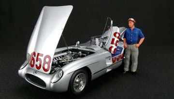 MERCEDES 300 SLR SET WITH MOTOR AND FIGURINE #658 MILLE MIGLIA 1955 FANGIO SPECIAL EDITION TECHNO CLASSICA 2016 LIMITED EDITION 150 PCS. — фото 6