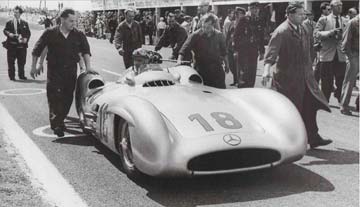MERCEDES W196R STROMLINIE #18 GP REIMS 1954 J.M. FANGIO LIMITED EDITION 1000 PCS. — фото 7