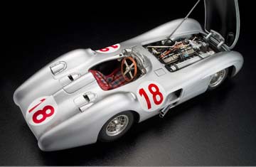 MERCEDES W196R STROMLINIE #18 GP REIMS 1954 J.M. FANGIO LIMITED EDITION 1000 PCS. — фото 2