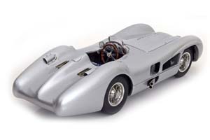 MERCEDES W196R HANS HERRMANN SIGNATURE 1954 SILVER LIMITED EDITION 300 PCS — фото 3