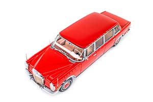 MERCEDES W100 600 PULLMAN “RED BARON” 1960-1970 RED LIMITED EDITION 800 PCS. — фото 5