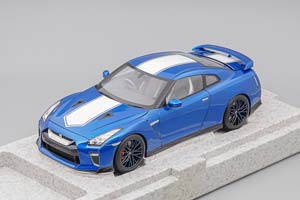 NISSAN SKYLINE GT-R R35 WITH ENGINE AND ACCESSORIES 2016, BLUE WHITE