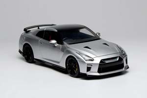 NISSAN GT-R R35 TRACK EDITION ENGINEERED BY NISMO T-SPEC 2022 ULTIMATE MEDAL SILVER / НИССАН GT-R R35 ТРЕКОВАЯ ВЕРСИЯ РАЗРАБОТАНО NISMO T-SPEC ULTIMATE MEDAL SILVER — фото 3