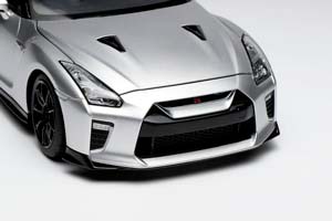NISSAN GT-R R35 TRACK EDITION ENGINEERED BY NISMO T-SPEC 2022 ULTIMATE MEDAL SILVER / НИССАН GT-R R35 ТРЕКОВАЯ ВЕРСИЯ РАЗРАБОТАНО NISMO T-SPEC ULTIMATE MEDAL SILVER — фото 4