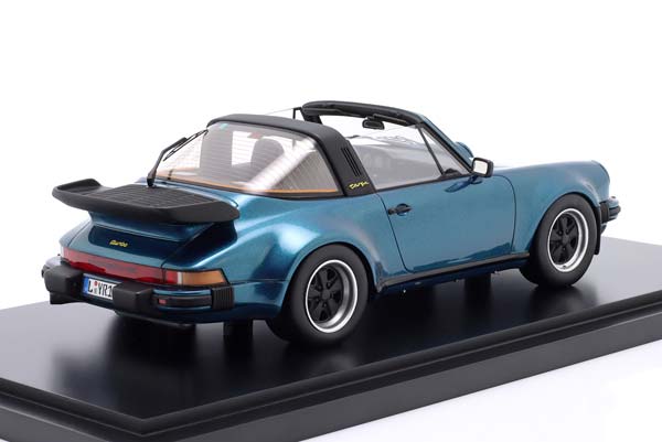 PORSCHE 911 TURBO TARGA YEAR OF CONSTRUCTION 1987 AMAZONIAN GREEN METALLIC / ПОРШЕ 911 ТУРБО ТАРГА АМАЗОНИАН ЗЕЛЕНЫЙ МЕТАЛЛИК — фото 2