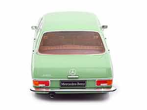MERCEDES W115 220 D 1972 LIGHT GREEN — фото 5