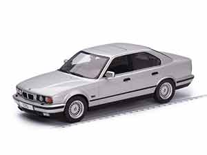 BMW E34 5-SERIES 540i 1992 SILVER — фото 17