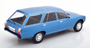 PEUGEOT 504 BREAK LIGHTBLUE-METALLIC — фото 2