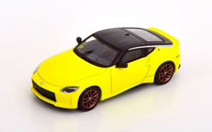 NISSAN Z PROTO SPEC YELLOWMETALLIC BLACK (ДЛИНА МОДЕЛИ 6-10 СМ)