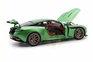 ASTON MARTIN DB12 2025 LIGHT GREEN/ АСТОН МАРТИН ДБ12 СВЕТЛО-ЗЕЛЕНЫЙ — фото 4