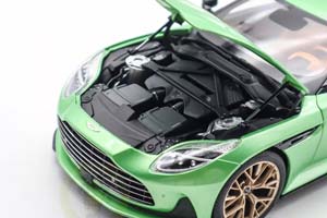 ASTON MARTIN DB12 2025 LIGHT GREEN/ АСТОН МАРТИН ДБ12 СВЕТЛО-ЗЕЛЕНЫЙ — фото 9