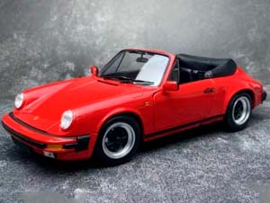 PORSCHE 911 CARRERA 3.2 1983 1/18