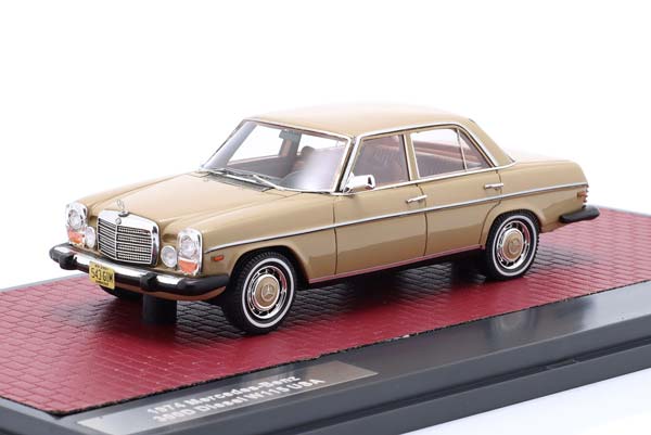 MERCEDES 300 D W115 US-VERSION 1974 CREME