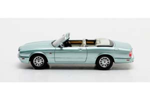 DAIMLER CORSICA CONCEPT CONVERTIBLE 1995 LIGHTGREEN-METALLIC — фото 2