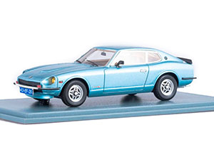 DATSUN 260Z 2+2 METALLIC LIGHT BLUE