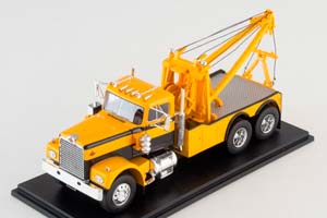 DIAMOND REO TOW TRUCK 1971 YELLOW/BLACK / DIAMOND REO ЭВАКУАТОР 1971 ЖЕЛТЫЙ/ЧЕРНЫЙ — фото 10