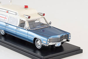 CADILLAC S&S METALLIC-BLUE/WHITE HIGH TOP AMBULANCE — фото 5