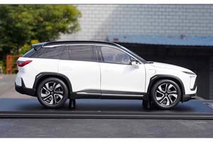 NIO ES6 PREMIER EDITION 2019 WHITE METALLIC — фото 3