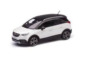 OPEL CROSSLAND X 2018 БЕЛЫЙ С ЧЕРНЫМ