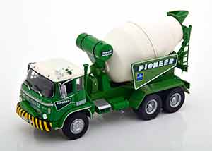 BARREIROS CENTAURO CONCRETE MIXERS 1968 WHITE GREEN