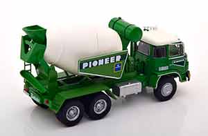 BARREIROS CENTAURO CONCRETE MIXERS 1968 WHITE GREEN — фото 2