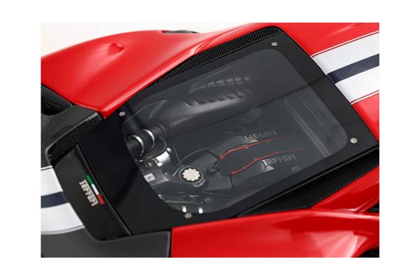 FERRARI 488 PISTA ROSSO CORSA WITH CARBON WHEELS AND WING / ФЕРРАРИ 488 ПИСТА КАРБОН КОЛЕСА ВИНГ 1:18 КРАСНЫЙ — фото 9